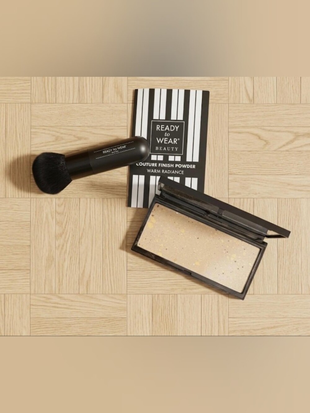 NIB, READY TO WEAR COUTURE FINISH POWDER WARM RADIANCE WITH BRUSH.